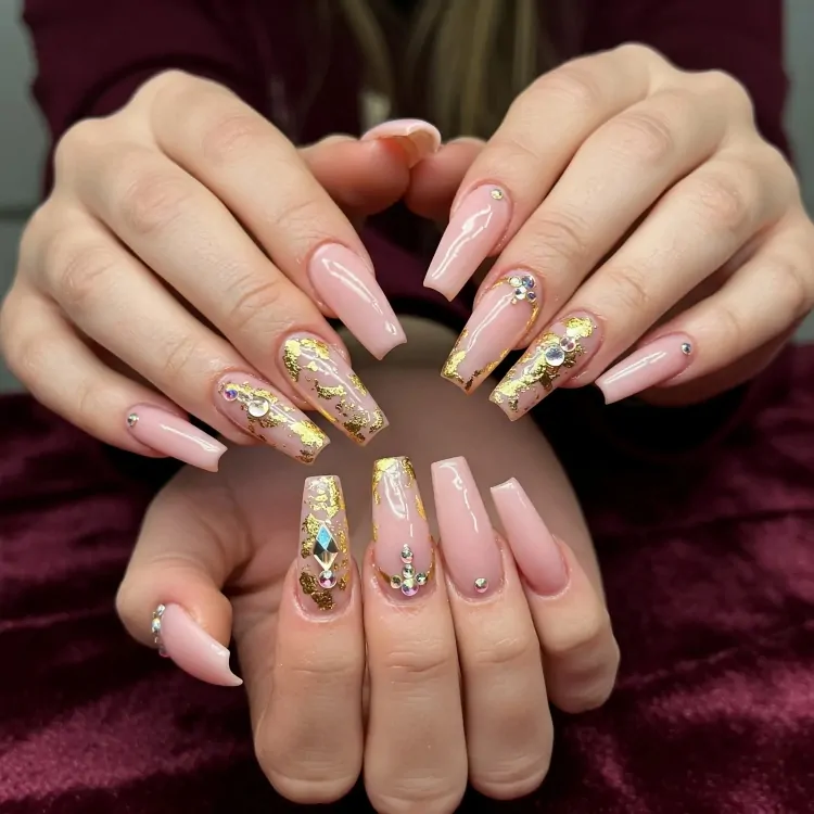 Маникюр "Жена миллионера" (Rich Girl Manicure): что это и почему все его хотят?